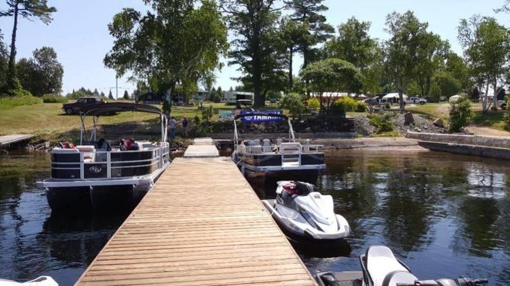Highlands Four Season Resort Calabogie Esterno foto